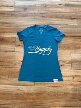 Diamond Supply Co. Women's Teal V-Neck Logo Tee Size Medium